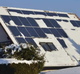 Các tấm pin năng lượng mặt trời có hoạt động vào mùa đông không?