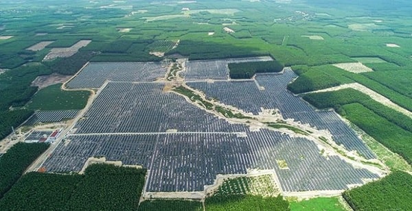 Nhà máy điện mặt trời Lộc Ninh
