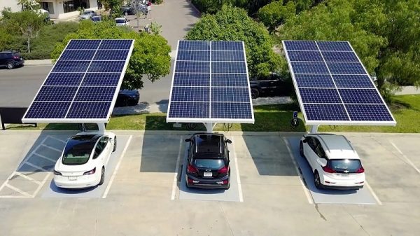 Trạm sạc năng lượng mặt trời: Có phải lựa chọn tốt cho xe điện 1