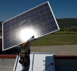 Tấm pin năng lượng mặt trời cũ: Có nên mua và sử dụng?