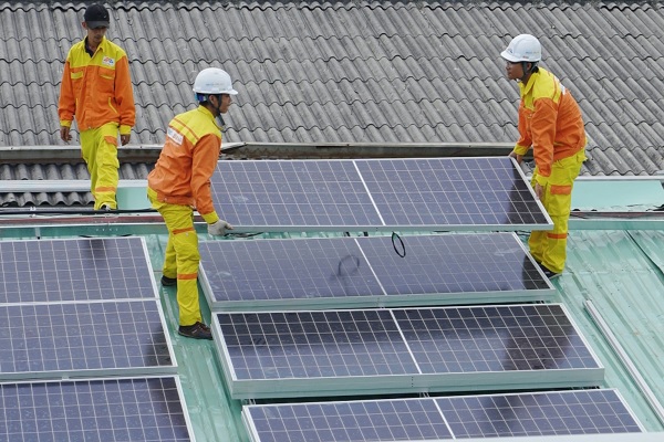 Giá hệ thống năng lượng mặt trời giảm 87% trong 10 năm qua đã thúc đẩy ngành năng lượng tái tạo phát triển mạnh mẽ