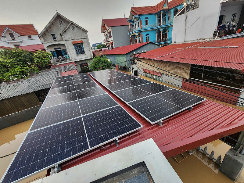 Hệ thống điện mặt trời “miễn nhiễm” với mưa lũ: Bài học thực tế ở Bắc Ninh